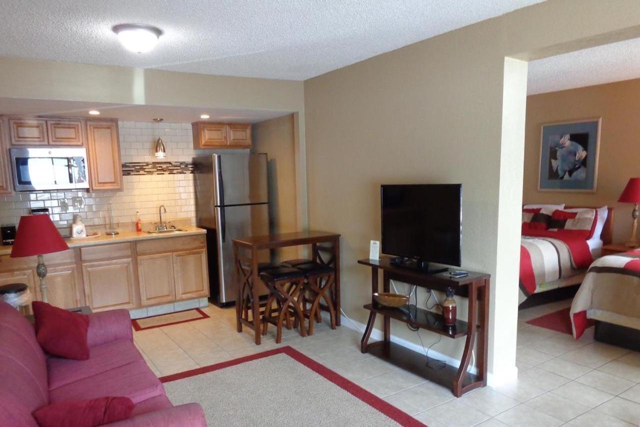 Days Inn By Wyndham Cocoa Cruiseport West At I-95/524 Bagian luar foto