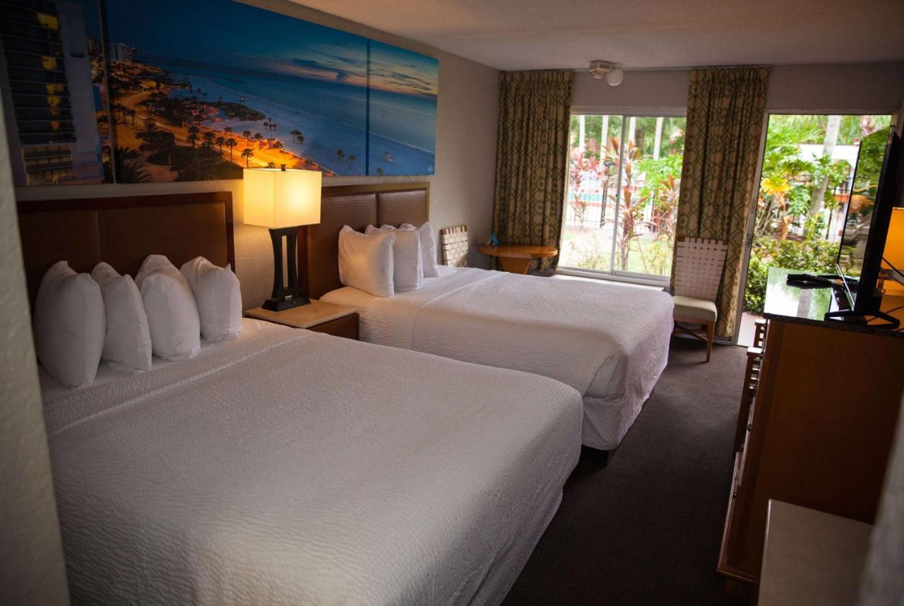 Days Inn By Wyndham Cocoa Cruiseport West At I-95/524 Bagian luar foto