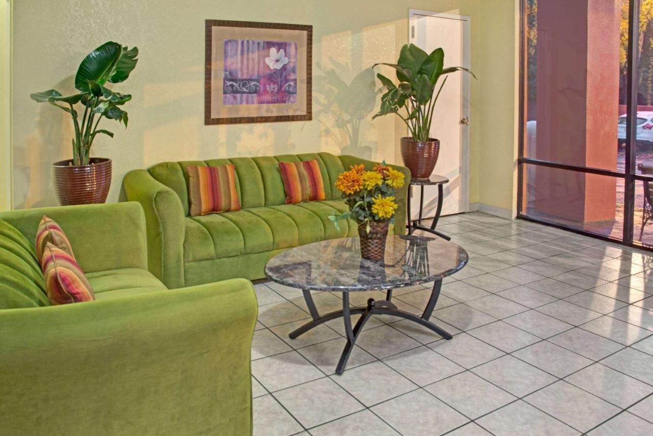 Days Inn By Wyndham Cocoa Cruiseport West At I-95/524 Bagian luar foto