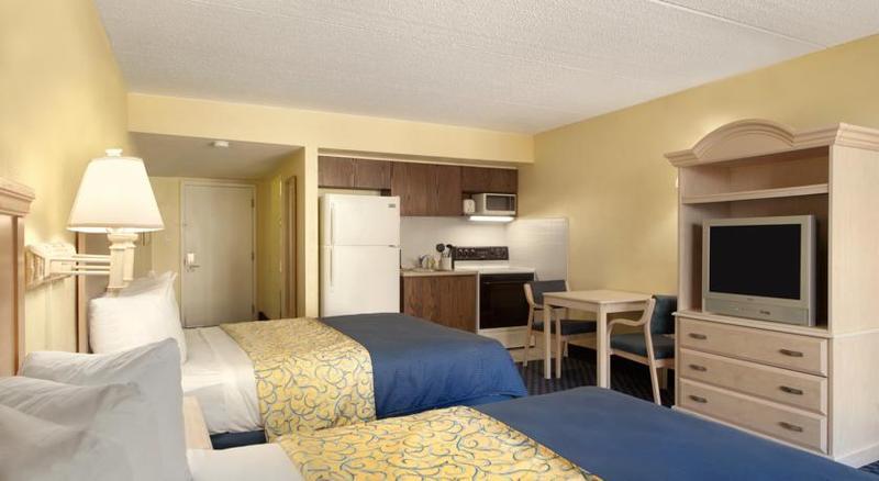 Days Inn By Wyndham Cocoa Cruiseport West At I-95/524 Bagian luar foto