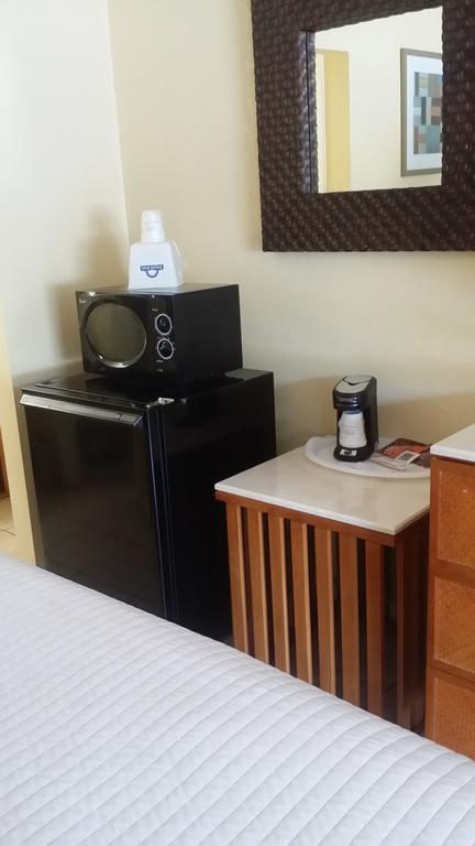 Days Inn By Wyndham Cocoa Cruiseport West At I-95/524 Bagian luar foto
