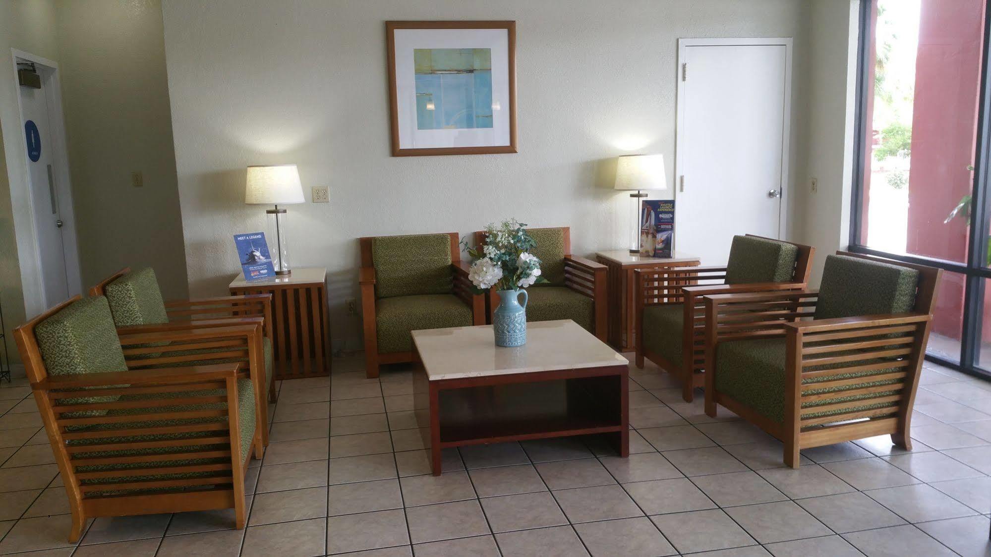Days Inn By Wyndham Cocoa Cruiseport West At I-95/524 Bagian luar foto
